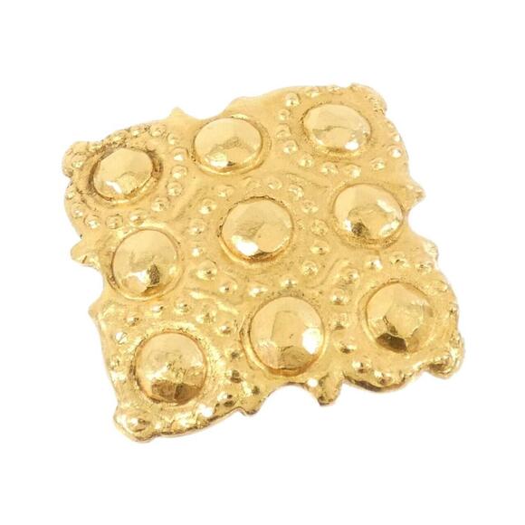 CHANEL Gold Brooch